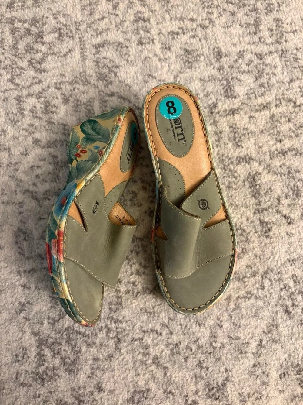 Born women’s green floral wedge sandal size 8 Brand New